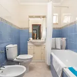 Homes Large Fully Equipped With 2 Bedrooms, Swimming Pool & Patio