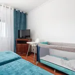 Homes Large Fully Equipped With 2 Bedrooms, Swimming Pool & Patio شقة