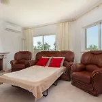 Homes Large Fully Equipped With 2 Bedrooms, Swimming Pool & Patio Албуфейра