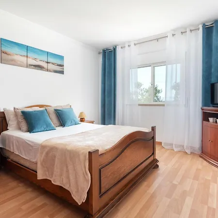 Appartement Homes Large Fully Equipped With 2 Bedrooms, Swimming Pool & Patio